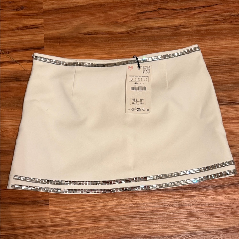 Zara White Mini Skirt with Silver Trim
